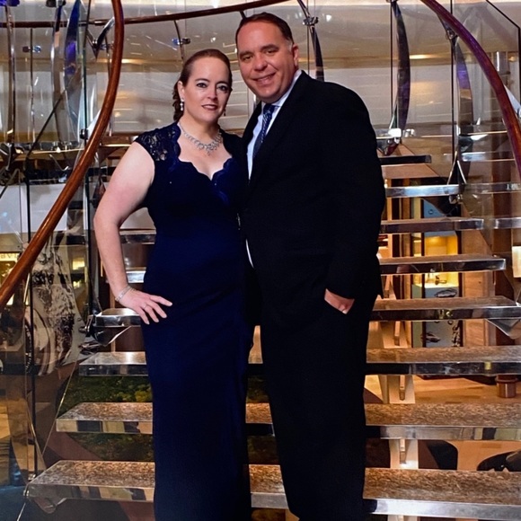 ✈️Meet your Posh Ambassador, Robin!✈️ - Picture 3 of 12